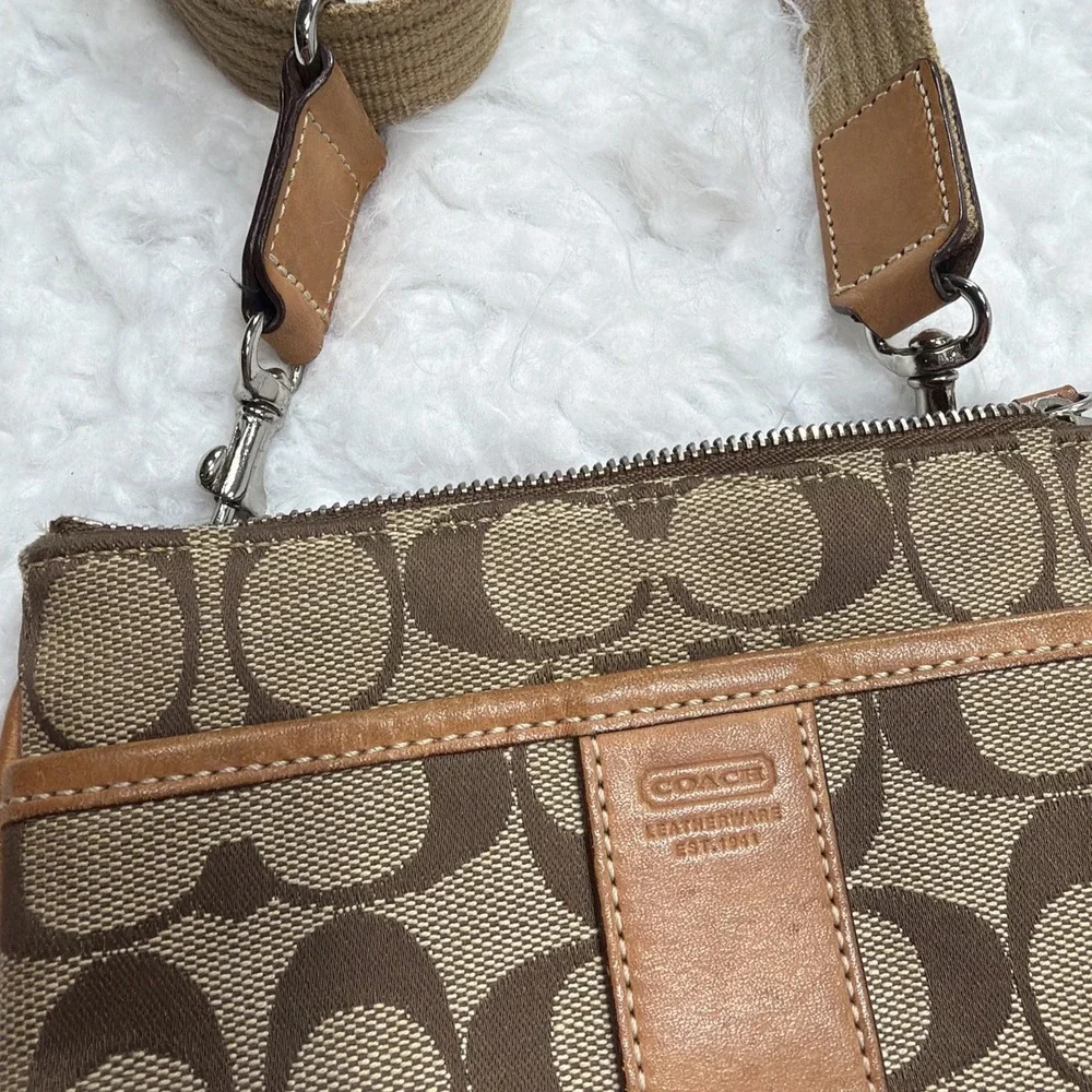 Vintage Y2K COACH Cross Body Shoulder Bag Satchel Beige Khaki Tan BIG C VTG 00's - Picture 3 of 12